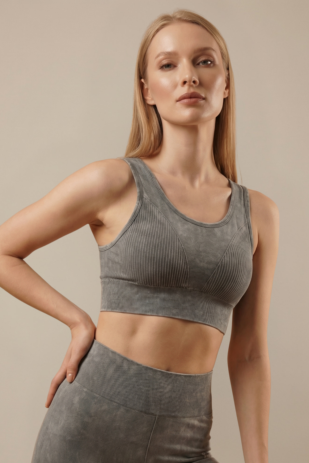Seamless Melange Sports Bra in Grey