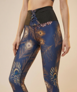 StudioPrint Peacock Feather Sports Legging in Feather
